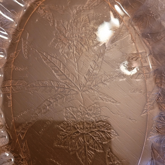 Jeannette Floral Poinsettia Depression Pink Glass Oval Serving Platter - Picture 2 of 3